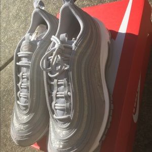 NIKE WOMENS AIRMAX 97 SIZE 9 WOLF GREY